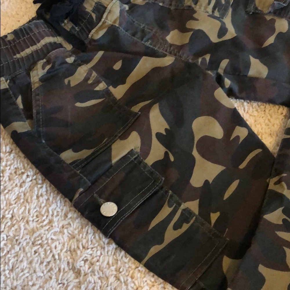 Pants - Picture 2 of 3